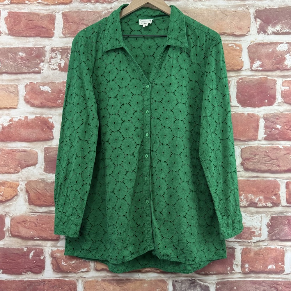 Nicole Miller Top Women's M Green Floral Eyelet Embroidered Button Up Shirt